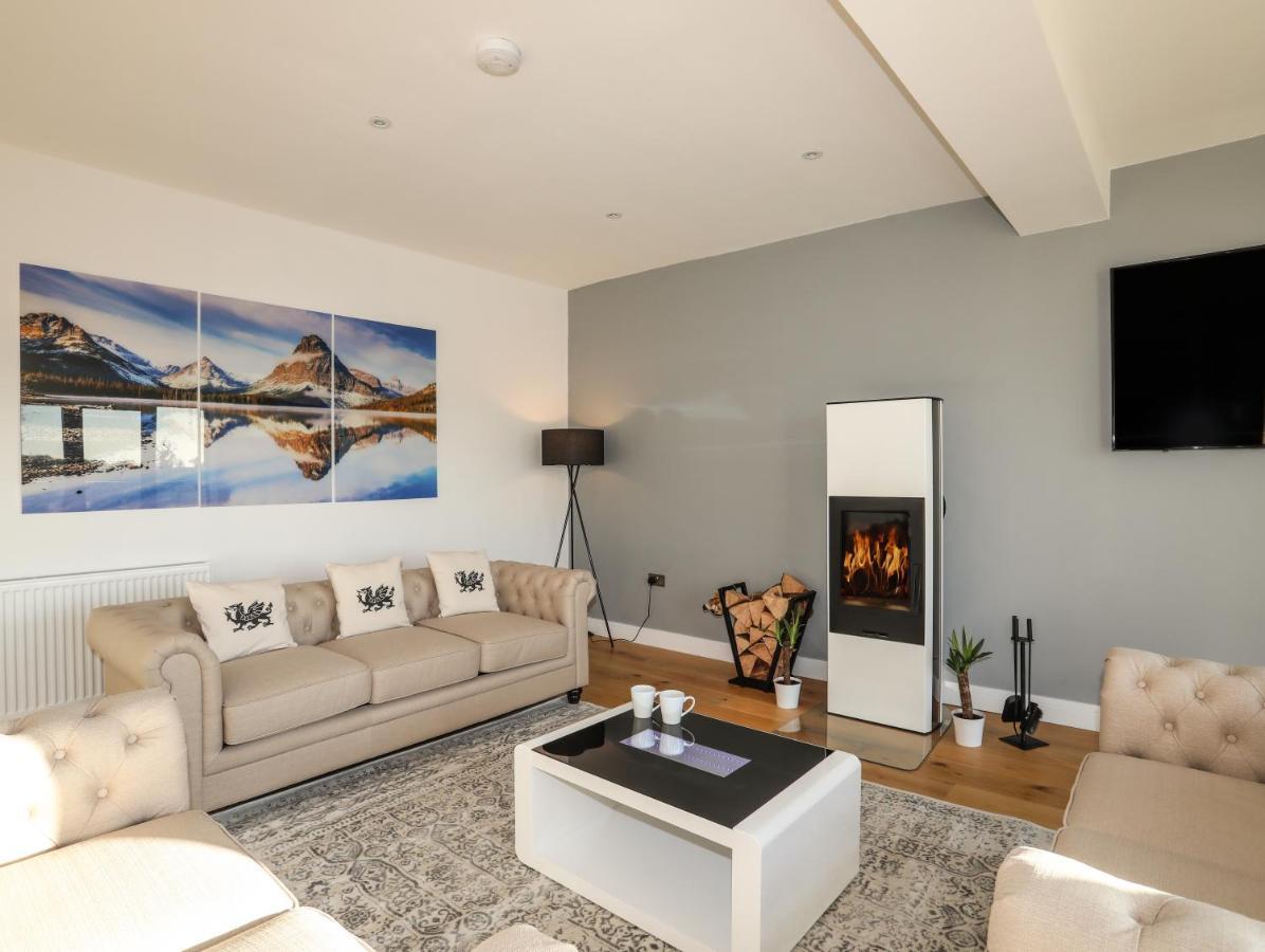 Bryn Min Manton Penthouse Apartment Caernarfon Exterior photo