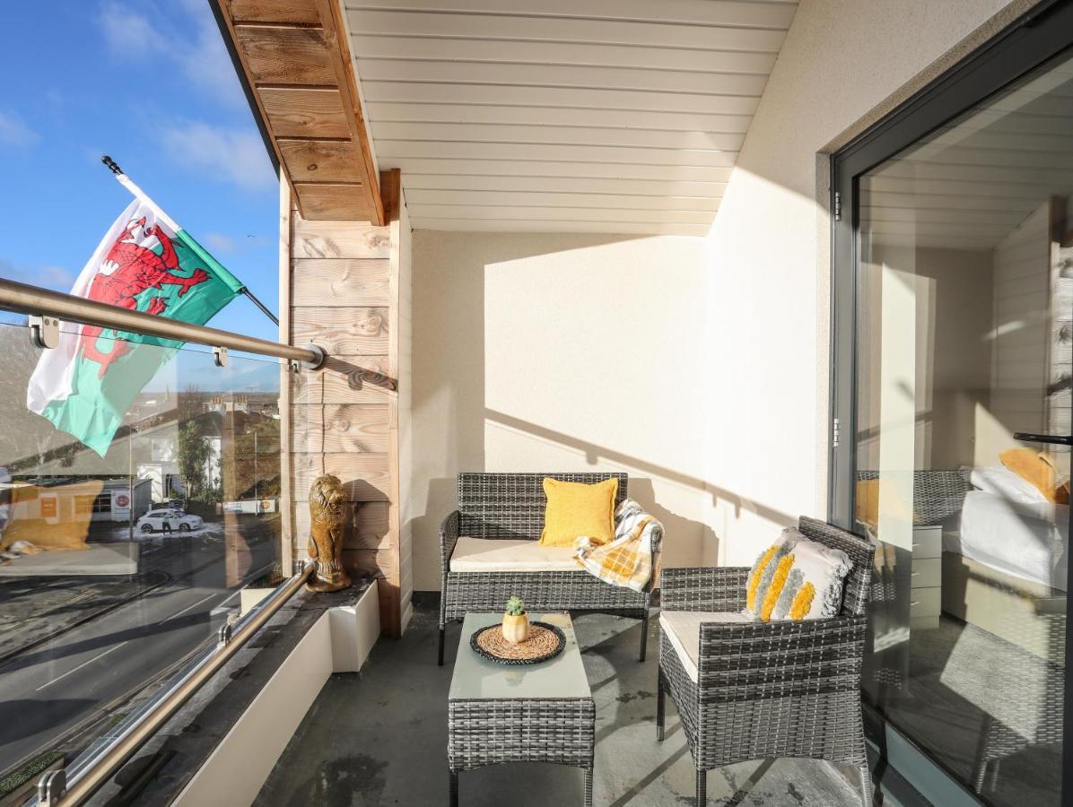 Bryn Min Manton Penthouse Apartment Caernarfon Exterior photo